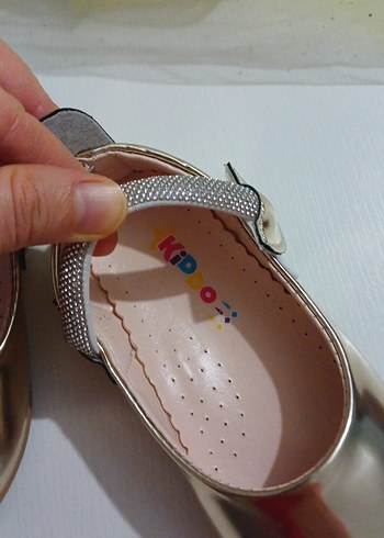 Kız Çocuk Altın Renkli Tokalı Babet - Görsel 3