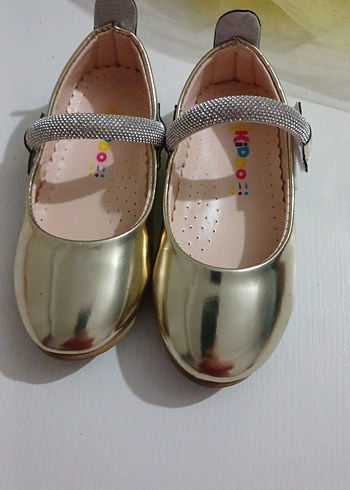 Kız Çocuk Altın Renkli Tokalı Babet - Görsel 2