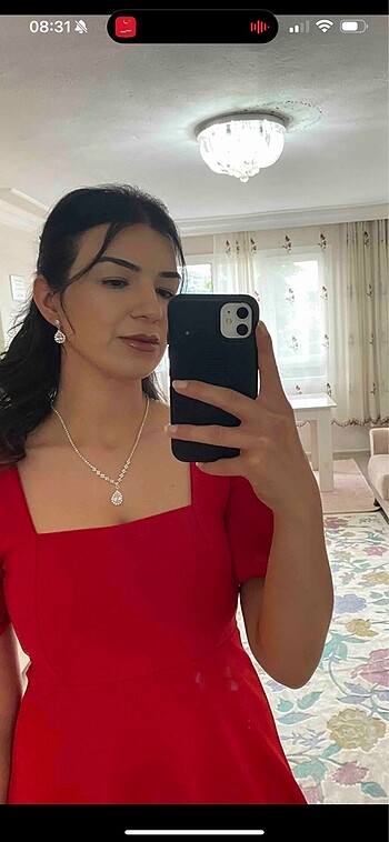 40 Beden Temiz Kırmızı elbise