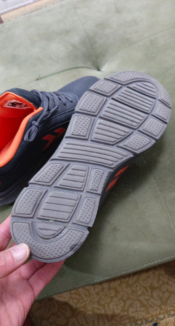 Gri Turuncu Erkek Spor Ayakkabı 5 kez giyildi - Görsel 4