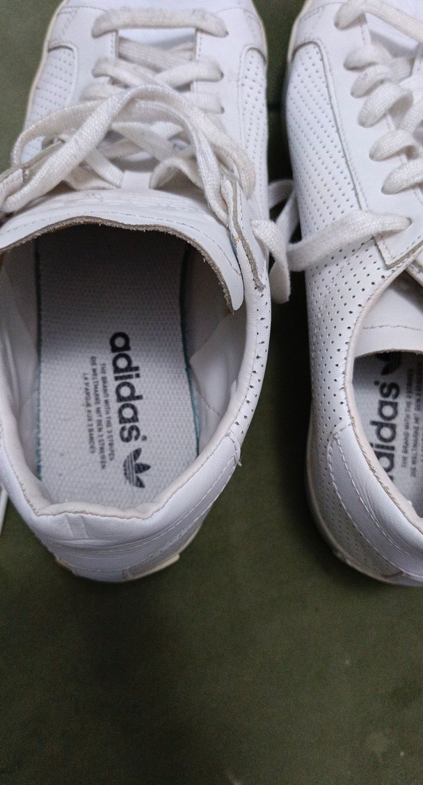 Beyaz Bağcıklı Adidas Spor Ayakkabı - Görsel 4