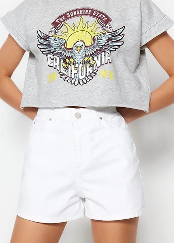 42 Beden Beyaz Mini Denim Şort