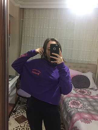 Crop sweatshirt