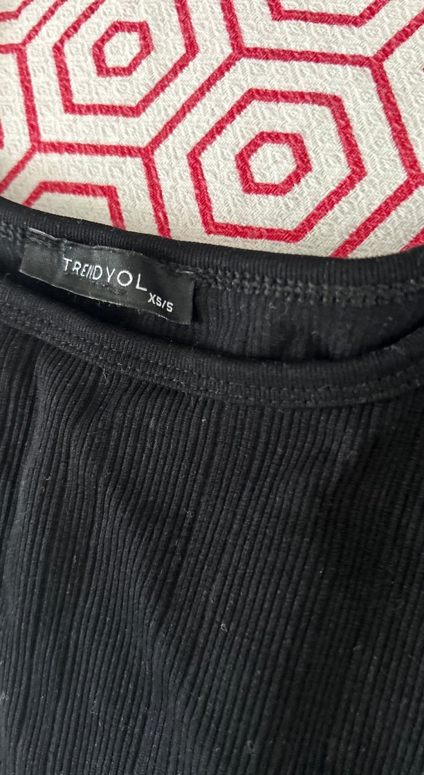 Siyah Uzun Kollu Crop Top - Görsel 2