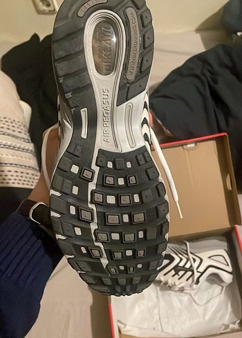 Beyaz Nike Air Pegasus Spor Ayakkabı - Görsel 3