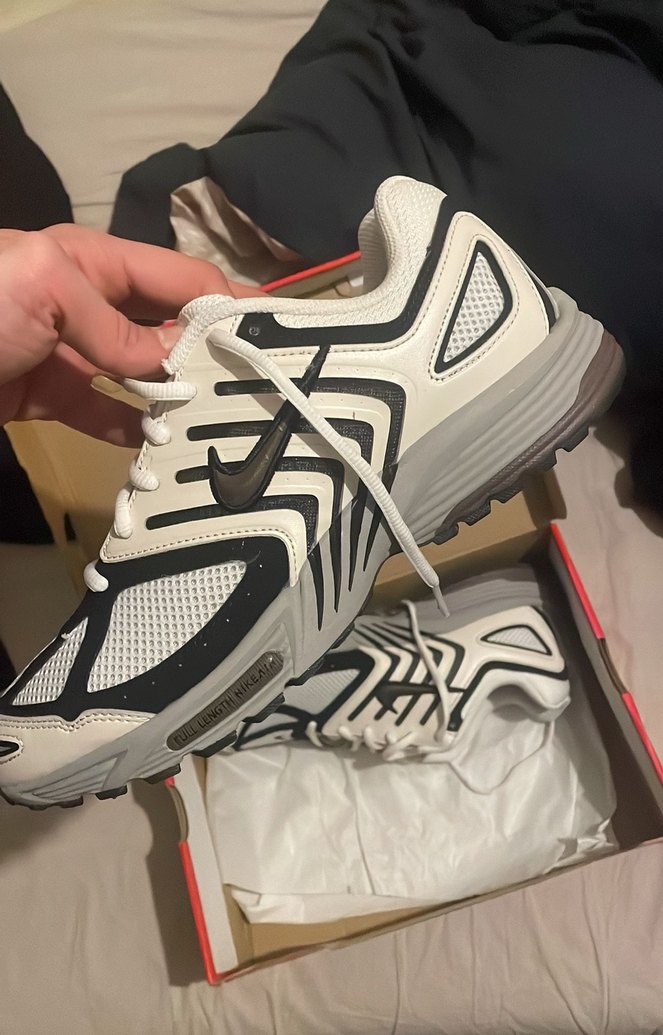 Beyaz Nike Air Pegasus Spor Ayakkabı - Görsel 2