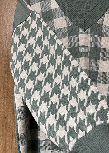 Gri Kareli V Yaka Örgü Kadın Süveter - Görsel 5