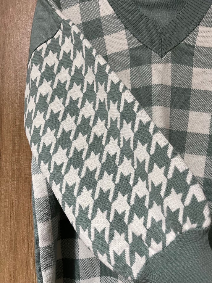 Gri Kareli V Yaka Örgü Kadın Süveter - Görsel 5