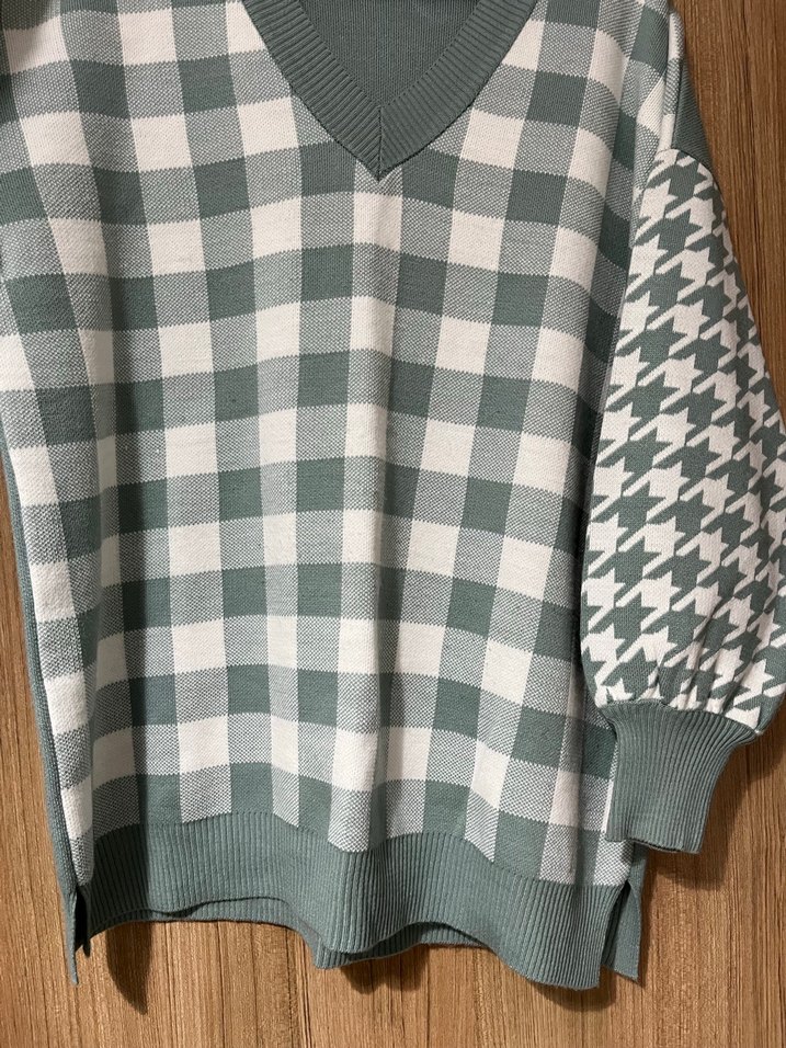 Gri Kareli V Yaka Örgü Kadın Süveter - Görsel 3