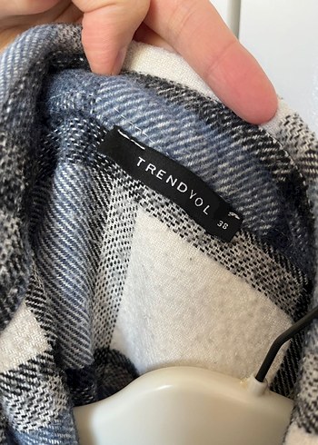 Düğmeli lacivert kareli Kadın Gömlek - Görsel 3