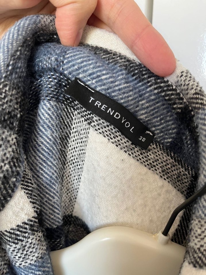 Düğmeli lacivert kareli Kadın Gömlek - Görsel 3