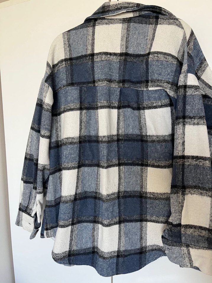 Düğmeli lacivert kareli Kadın Gömlek - Görsel 4