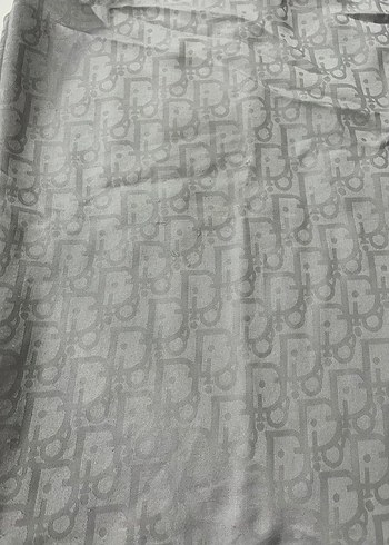 Gri Kadın  Şal - Görsel 3