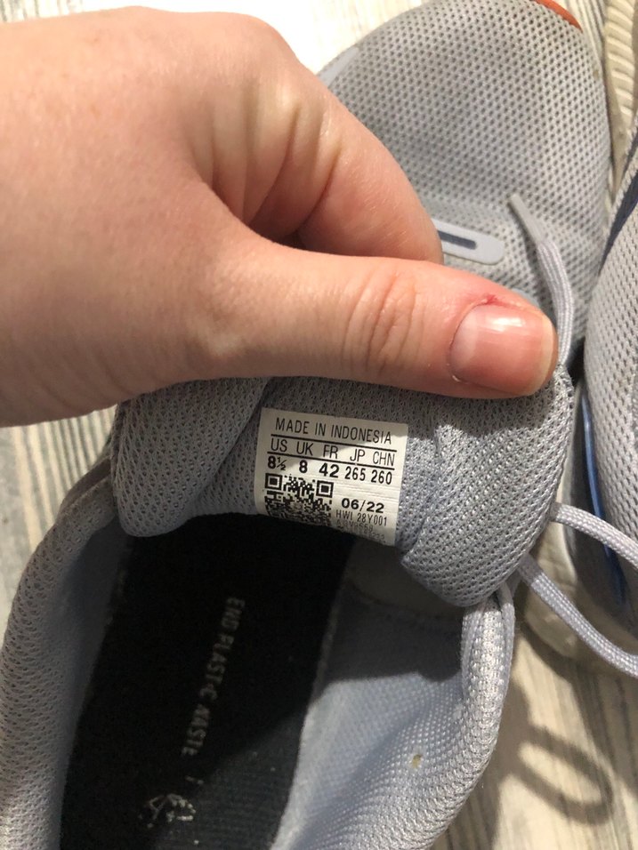 Adidas Gri Spor Ayakkabı — görsel 7/8