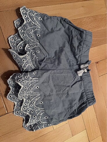 H&M marka 2-3 yaş kız çocuk şort