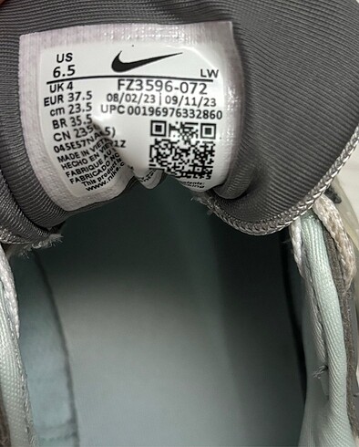 37,5 Beden mavi Renk Nike orijinal ayakkabı