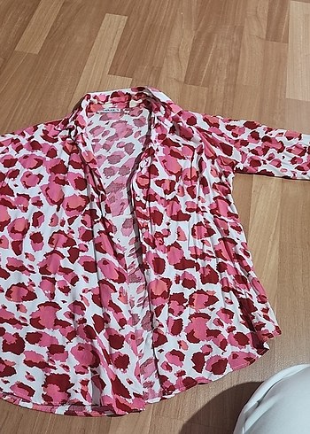 Pembe Batik Desenli Uzun Kollu Kadın Gömlek