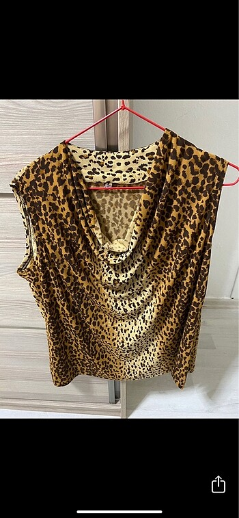Leopar Desenli Degaje yaka Bluz