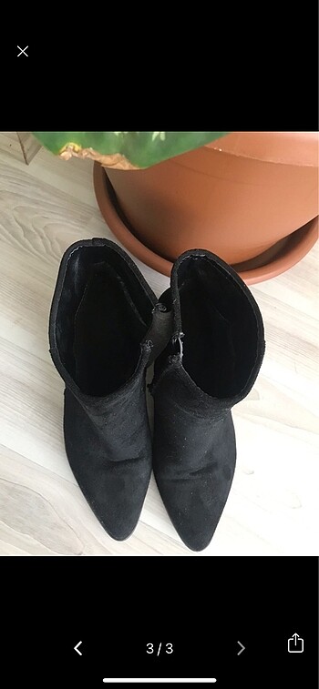 Kadın siyah bot