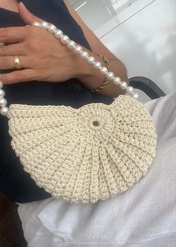 Zara İnci Saplı Beyaz Deniz Kabuğu Örgü Kadın Çanta