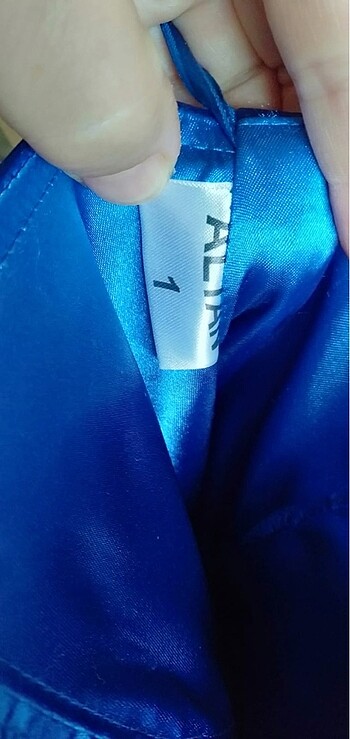 Mavi kısa saten abiye - Görsel 3