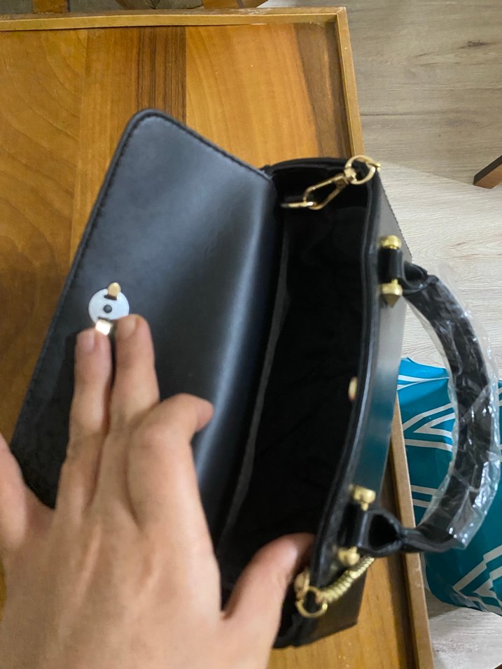 Zincir Detaylı Siyah Deri Kadın Çanta - Görsel 4