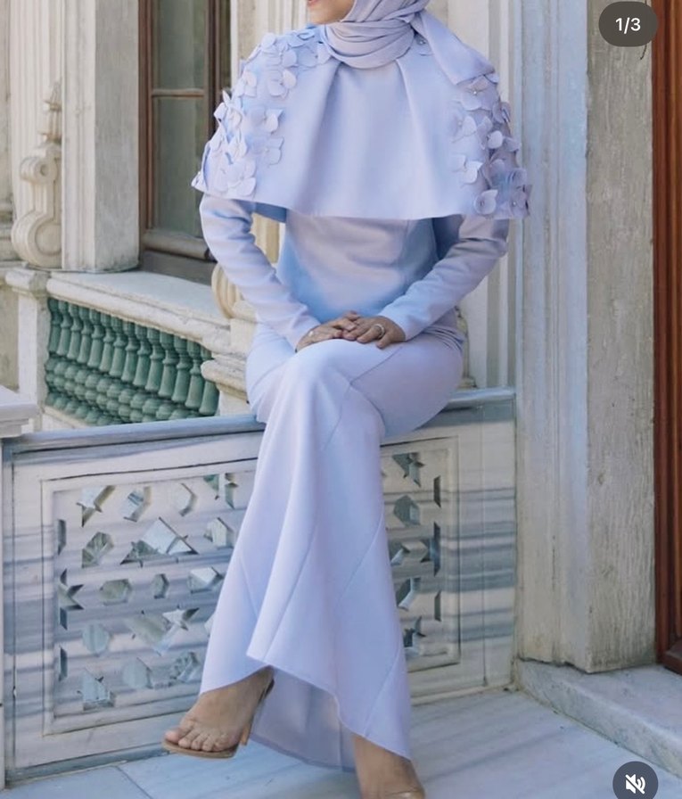 Beyaz Nakışlı Uzun Kollu Uzun Elbise - Görsel 3