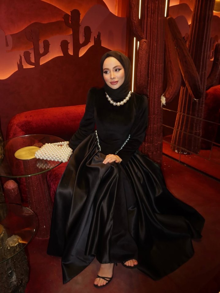 Kadife taşlı elbise - Görsel 2