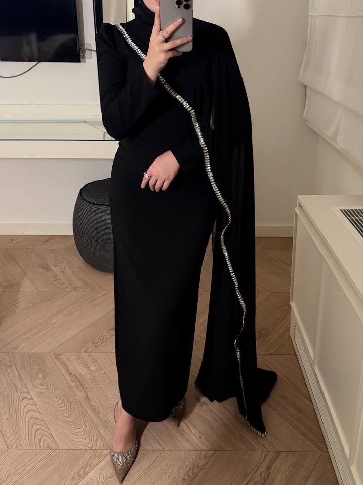 Uzun Siyah Gotik Ofis Elbisesi - Görsel 2