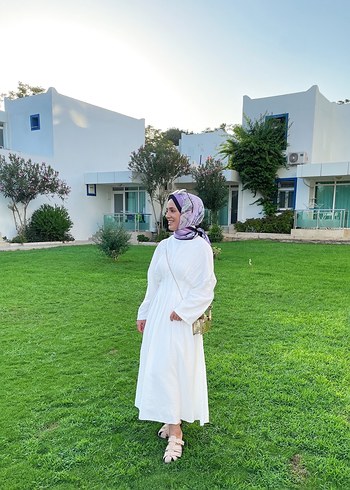 Uzun Beyaz Bohem Etnik Desenli Kadın Elbise - Görsel 4