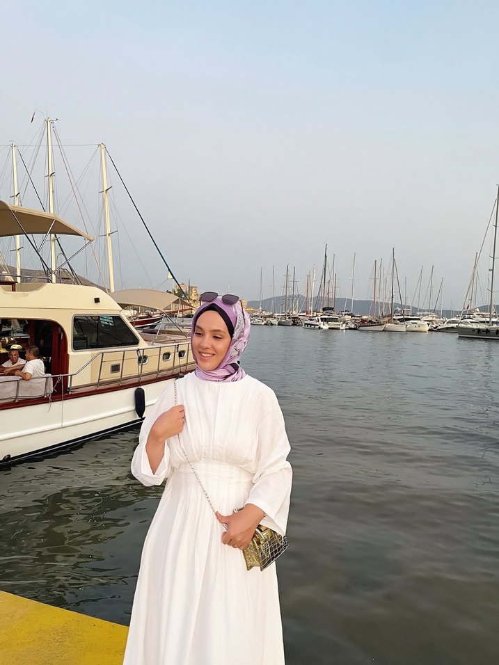 Uzun Beyaz Bohem Etnik Desenli Kadın Elbise - Görsel 2