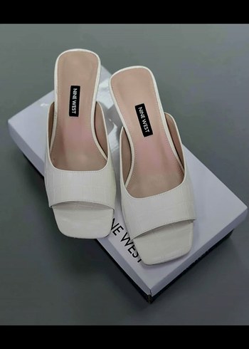 Nine West Beyaz Topuklu Kadın Terlik