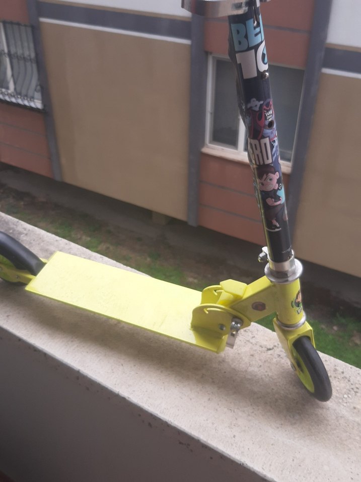 Sarı Çocuk Scooterı - Görsel 2