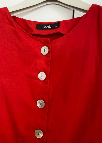 Kadın Kırmızı Pamuklu Düğmeli Bluz - Görsel 2