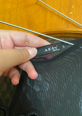 Kırmızı Nakışlı Uzun Abiye Elbise - Görsel 4