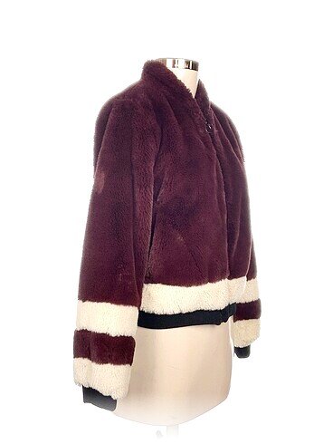 Pull and Bear Pull and Bear Bomber %70 İndirimli.
