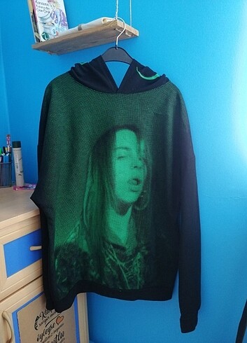 Billie eilish sweat