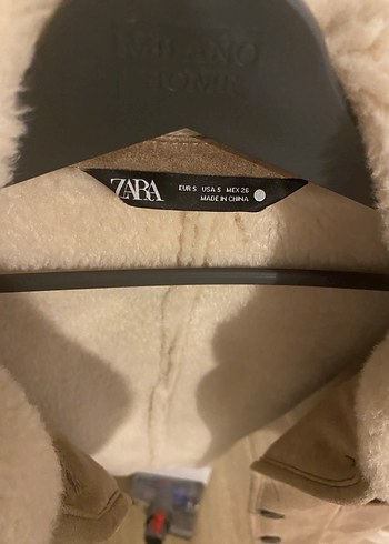 Zara Kürk Detaylı Bej Süet Kadın Ceket