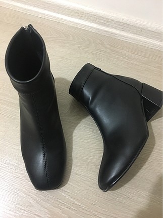 Zara model bot
