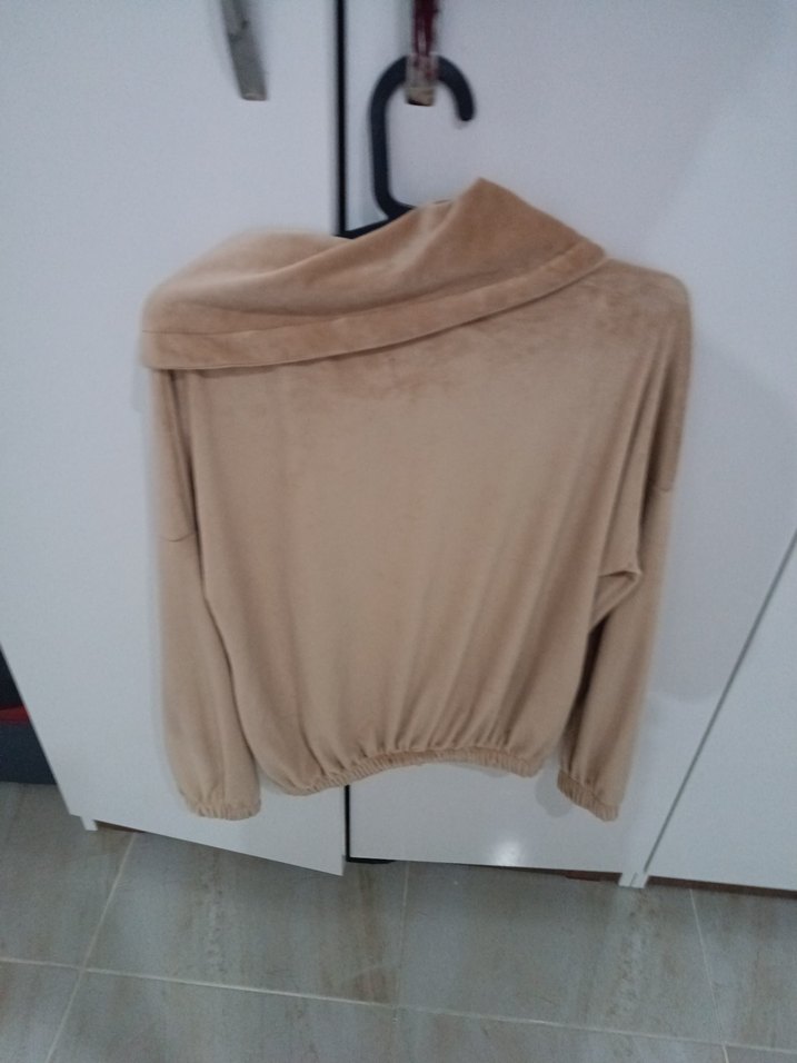 Bej Süet Kadın Sweatshirt, Yüksek Yakalı, Salaş - Görsel 3