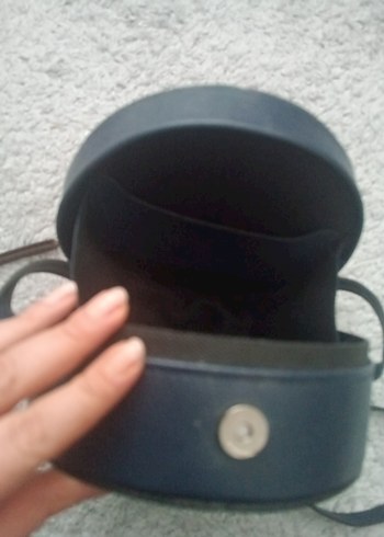 Tokalı Siyah Deri Yuvarlak Kadın Çanta - Görsel 7