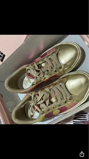 Elle Shoes