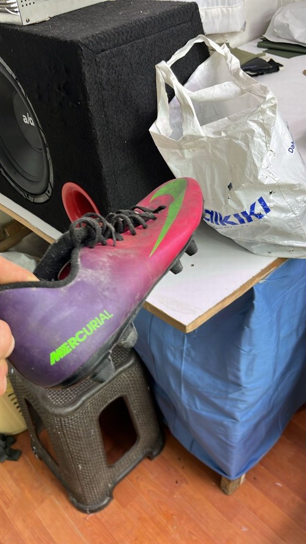 Pembe Erkek Futbol Ayakkabısı - Görsel 3