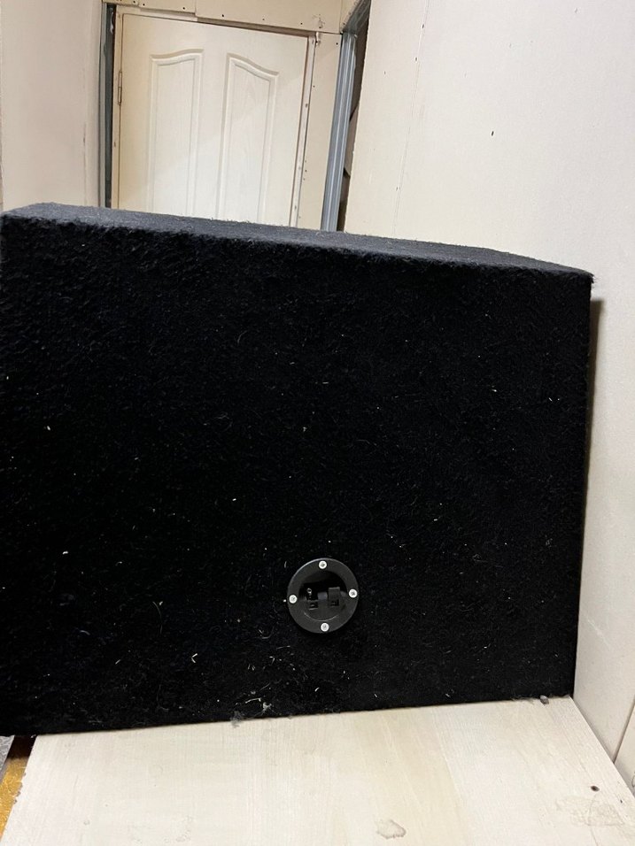 Renkli Detaylı Siyah Müzik Sistemi Hoparlörü - Görsel 2