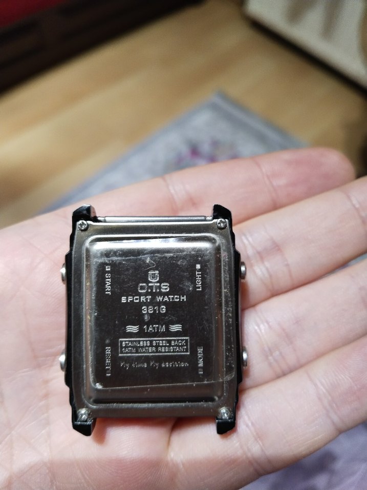 Sokak Stili Siyah Dijital Erkek Saati - Görsel 2