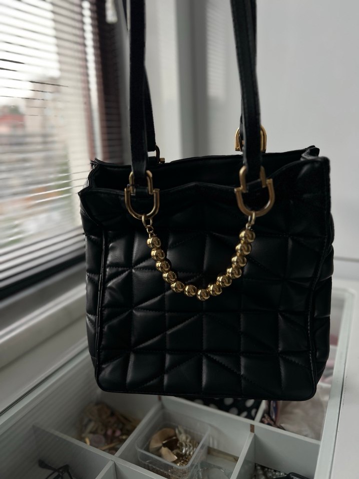 ORJİNAL ZARA Zincir Detaylı Siyah Deri Kadın Çanta - Görsel 2