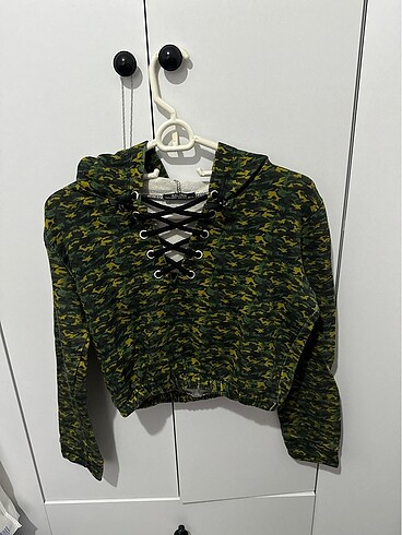 Crop sweatshirt