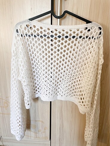 Beyaz File Crop-top