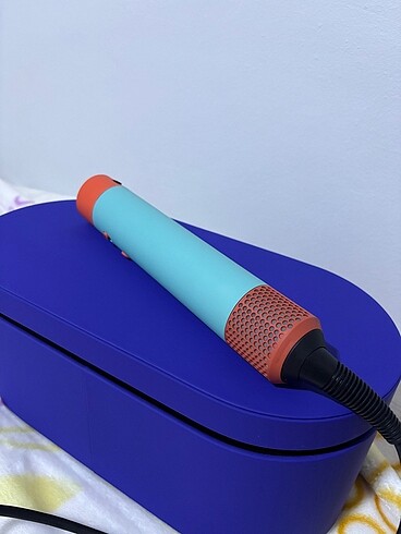 Dyson airwrap