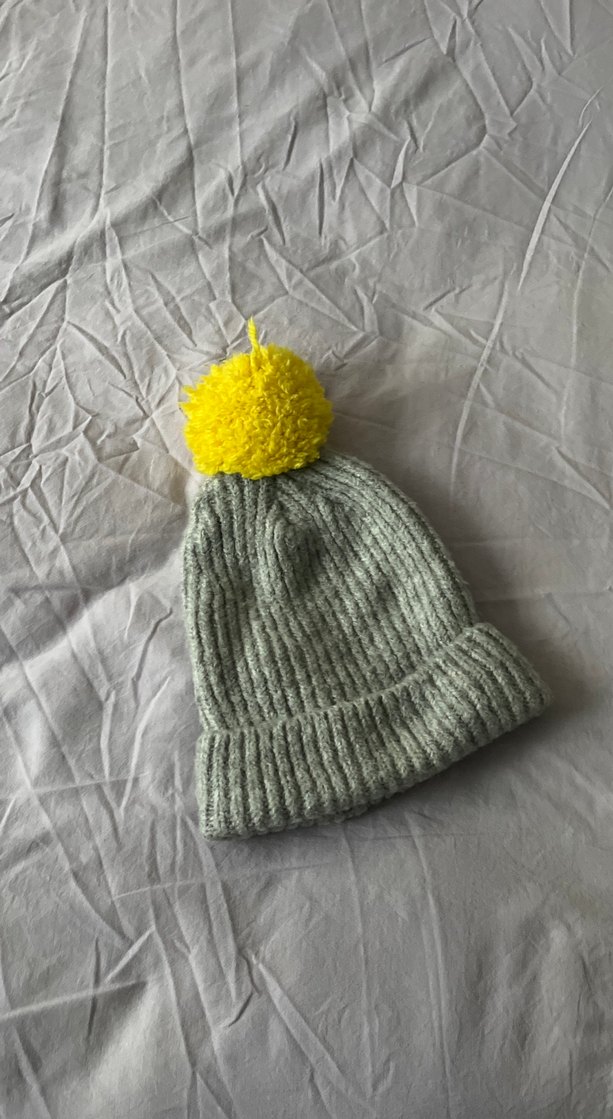 Koton marka Gri Örgü Kadın Bere Sarı Ponponlu - Görsel 2